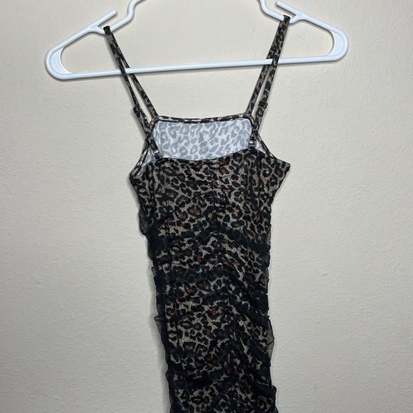 Leopard Print Ruched Dress - Picture 3 of 7
